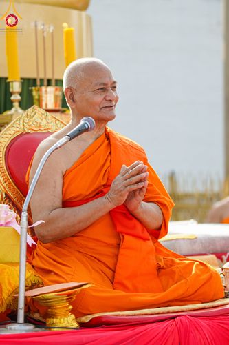 ภาพ No.314098:วันจันทร์ที่ 16 มีนาคม พ.ศ. 2569 พิธีเวียนเทียนประทักษิณ และพิธีบรรพชาสามเณร 500 รูป ณ วิหารมายาเทวี ประเทศเนปาล