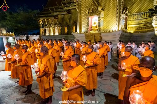 ภาพ No.42093:พิธีตัดปอยผม ปลงผม ขอขมารับผ้าไตรและพิธีบรรพชา ในโครงการอุปสมบท บูชาธรรมมหาปูชนียาจารย์ ประจำปี 2564 ชุดที่ 20