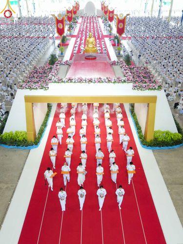 ภาพ No.52445:ประมวลภาพวันคล้ายวันเกิดครบรอบ 138 ปี พระมงคลเทพมุนี (สด จนฺทสโร) พระผู้ปราบมาร ชุดที่ 1