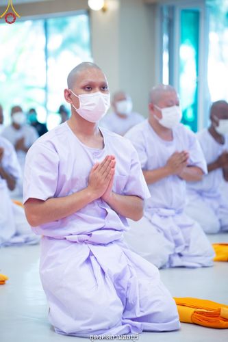 ภาพ No.40886:พิธีตัดปอยผม ปลงผม ขอขมารับผ้าไตรและพิธีบรรพชา ในโครงการอุปสมบท บูชาธรรมมหาปูชนียาจารย์ ประจำปี 2564 ชุดที่ 17