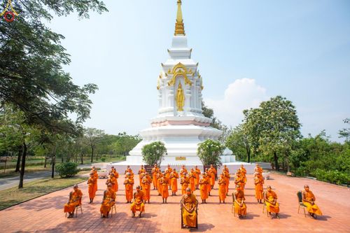 ภาพ No.43700:เมืองโบราณ ร่วมกับกองนครหลวง 6 จัดพิธีบรรพชาถวายเป็นพุทธบูชา