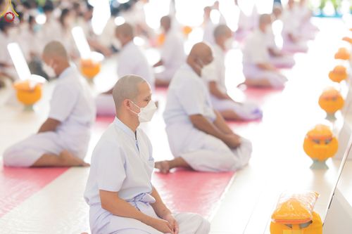 ภาพ No.51026:ประมวลภาพพิธีบรรพชาอุปสมบท โครงการบรรพชาอุปสมบทหมู่ รุ่นวันครูวิชชาธรรมกาย ปีพุทธศักราช 2565