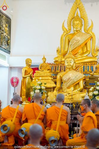 ภาพ No.40458:พิธีตัดปอยผม ปลงผม ขอขมารับผ้าไตรและพิธีบรรพชา ในโครงการอุปสมบท บูชาธรรมมหาปูชนียาจารย์ ประจำปี 2564 ชุดที่ 13