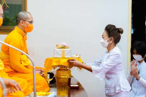 ภาพ No.56470:ประมวลภาพพิธีทอดกฐินสมโภชพระประธาน ณ วัดพระธรรมกายโทชิหงิ ประเทศญี่ปุ่น