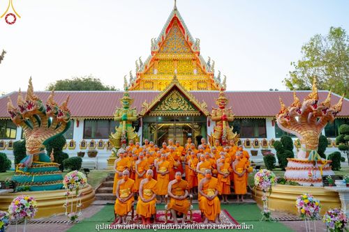 ภาพ No.39901:พิธีตัดปอยผม ปลงผม ขอขมารับผ้าไตรและพิธีบรรพชา ในโครงการอุปสมบท บูชาธรรมมหาปูชนียาจารย์ ประจำปี 2564 ชุดที่ 7