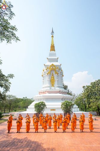 ภาพ No.43702:เมืองโบราณ ร่วมกับกองนครหลวง 6 จัดพิธีบรรพชาถวายเป็นพุทธบูชา