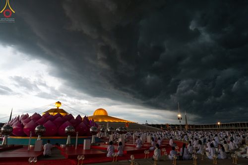 ภาพ No.52564:ประมวลภาพวันคล้ายวันเกิดครบรอบ 138 ปี พระมงคลเทพมุนี (สด จนฺทสโร) พระผู้ปราบมาร ชุดที่ 2