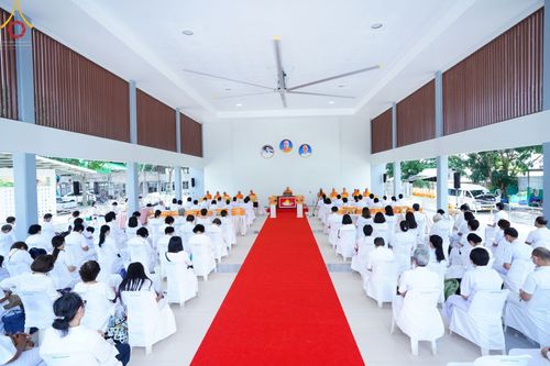 ภาพ No.50578:ประมวลภาพพิธีทอดผ้าป่าระบบไฟฟ้าถาวร ณ ศูนย์ปฏิบัติธรรมพระมงคลเทพมุนี