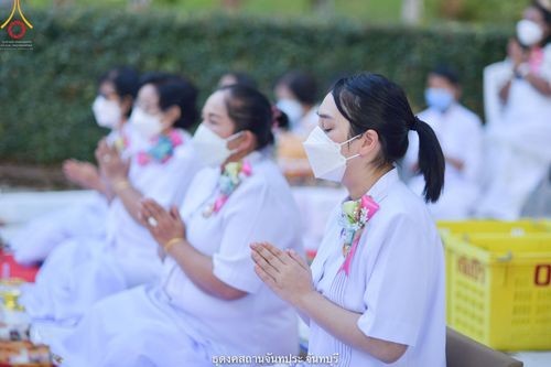 ภาพ No.41068:พิธีตัดปอยผม ปลงผม ขอขมารับผ้าไตรและพิธีบรรพชา ในโครงการอุปสมบท บูชาธรรมมหาปูชนียาจารย์ ประจำปี 2564 ชุดที่ 19