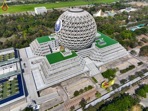 ภาพ No.42686:พิธีอัญเชิญมยุรนาวากาศ ประดิษฐาน ณ อาคาร 100 ปี เนื่องในวันคล้ายวันเกิด ครบ 113 ปี คุณยายอาจารย์มหารัตนอุบาสิกาจันทร์ ขนนกยูง