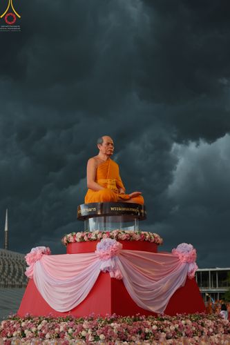 ภาพ No.52563:ประมวลภาพวันคล้ายวันเกิดครบรอบ 138 ปี พระมงคลเทพมุนี (สด จนฺทสโร) พระผู้ปราบมาร ชุดที่ 2