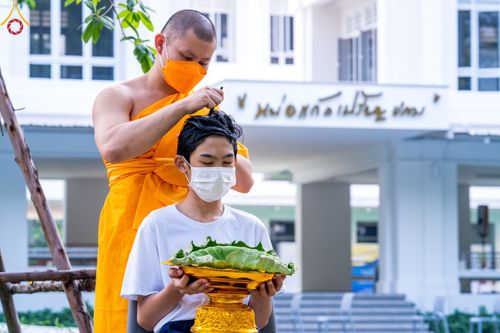ภาพ No.44482:ประมวลภาพพิธีปลงผม โครงการบรรพชาสามเณรหน่อแก้วเปรียญธรรมรุ่นที่ 10
