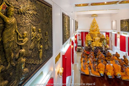 ภาพ No.40464:พิธีตัดปอยผม ปลงผม ขอขมารับผ้าไตรและพิธีบรรพชา ในโครงการอุปสมบท บูชาธรรมมหาปูชนียาจารย์ ประจำปี 2564 ชุดที่ 13