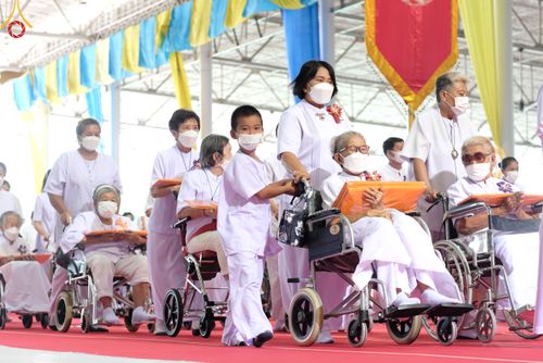 ภาพ No.52447:ประมวลภาพวันคล้ายวันเกิดครบรอบ 138 ปี พระมงคลเทพมุนี (สด จนฺทสโร) พระผู้ปราบมาร ชุดที่ 1