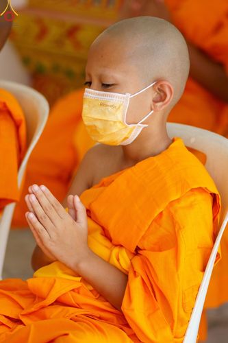 ภาพ No.44726:ประมวลภาพพิธีบรรพชา ในโครงการบรรพชาสามเณรฟื้นฟูพระพุทธศาสนาทั่วไทย ณ วัดสองพี่น้อง