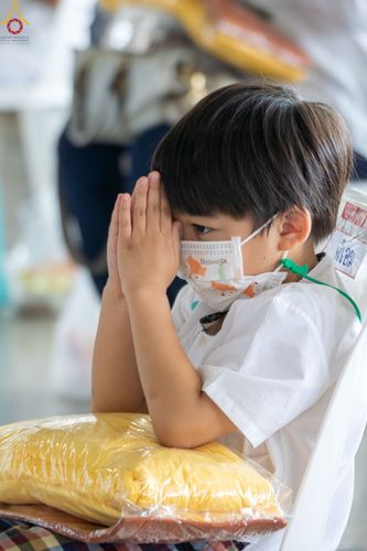 ภาพ No.48213:ประมวลภาพพิธีถวายผ้าอาบน้ำฝน และประทีปโคมไฟ เนื่องในวันอาสาฬหบูชา ประจำปี 2565