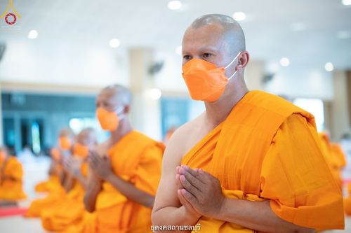 ภาพ No.40887:พิธีตัดปอยผม ปลงผม ขอขมารับผ้าไตรและพิธีบรรพชา ในโครงการอุปสมบท บูชาธรรมมหาปูชนียาจารย์ ประจำปี 2564 ชุดที่ 17