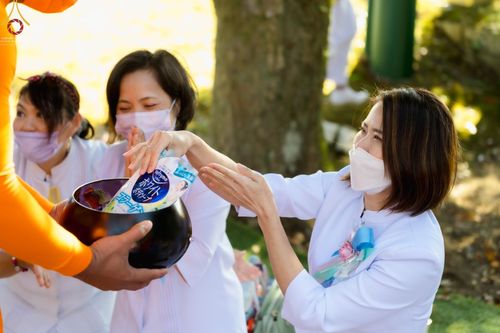 ภาพ No.56472:ประมวลภาพพิธีทอดกฐินสมโภชพระประธาน ณ วัดพระธรรมกายโทชิหงิ ประเทศญี่ปุ่น