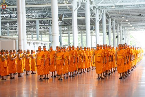 ภาพ No.48519:ประมวลภาพพิธีรับร่างนักสร้างบารมี พระเดชพระคุณพระสุธรรมญาณวิเทศ วิ. (สุธรรม สุธมฺโม)