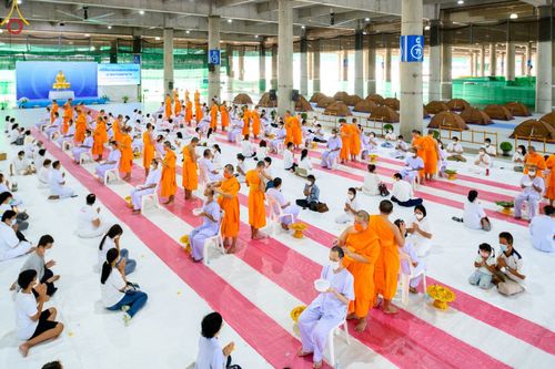 ภาพ No.47483:ประมวลภาพพิธีตัดปอยผม โครงการบรรพชาอุปสมบทหมู่ รุ่นเข้าพรรษา 2565