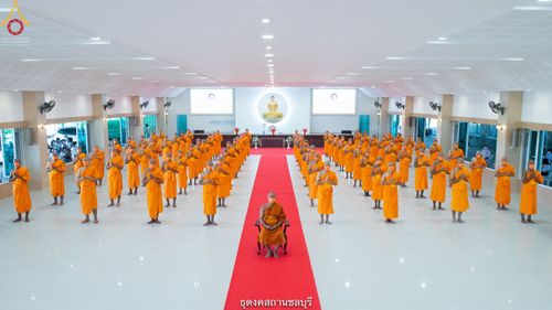 ภาพ No.40889:พิธีตัดปอยผม ปลงผม ขอขมารับผ้าไตรและพิธีบรรพชา ในโครงการอุปสมบท บูชาธรรมมหาปูชนียาจารย์ ประจำปี 2564 ชุดที่ 17