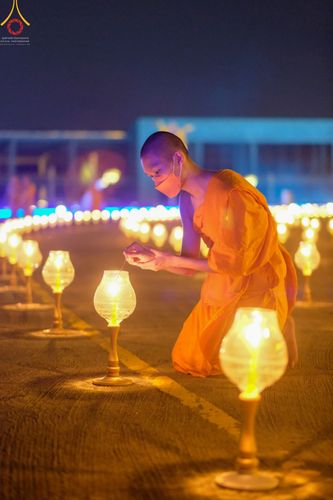 ภาพ No.45026:ประมวลภาพพิธีจุดประทีป​ วันคุ้ม​ครองโลก ณ วัดพระธรรมกาย