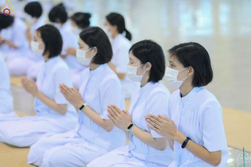 ภาพ No.48598:ประมวลภาพพิธีรำลึกถึงนักสร้างบารมี ในวันมหารำลึก ครั้งที่ 32 ณ วัดพระธรรมกาย