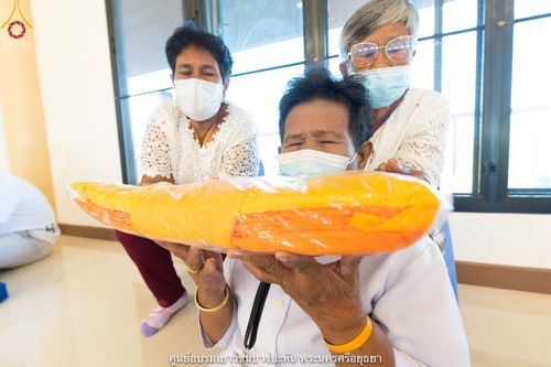 ภาพ No.40800:พิธีตัดปอยผม ปลงผม ขอขมารับผ้าไตรและพิธีบรรพชา ในโครงการอุปสมบท บูชาธรรมมหาปูชนียาจารย์ ประจำปี 2564 ชุดที่ 16