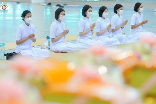 ภาพ No.48596:ประมวลภาพพิธีรำลึกถึงนักสร้างบารมี ในวันมหารำลึก ครั้งที่ 32 ณ วัดพระธรรมกาย