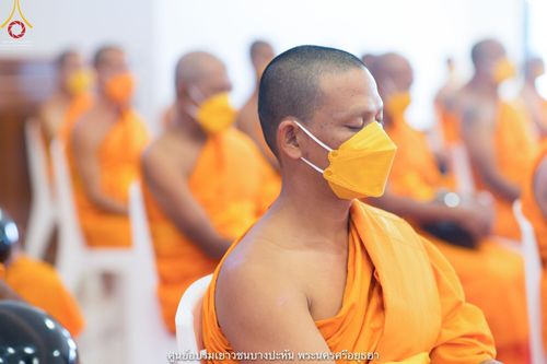 ภาพ No.41054:พิธีตัดปอยผม ปลงผม ขอขมารับผ้าไตรและพิธีบรรพชา ในโครงการอุปสมบท บูชาธรรมมหาปูชนียาจารย์ ประจำปี 2564 ชุดที่ 19