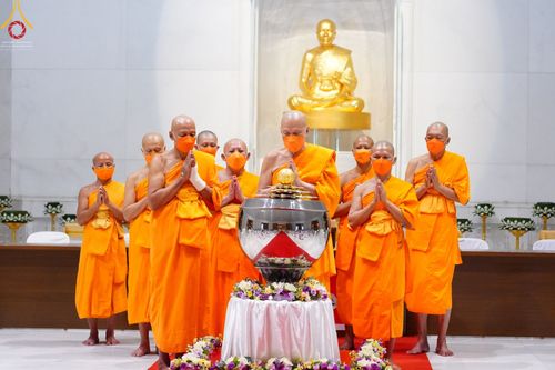 ภาพ No.52178:ประมวลภาพพิธีสักการะพระมงคลเทพมุนี (สด จนฺทสโร) ณ ศูนย์ปฏิบัติธรรมพระมงคลเทพมุนี