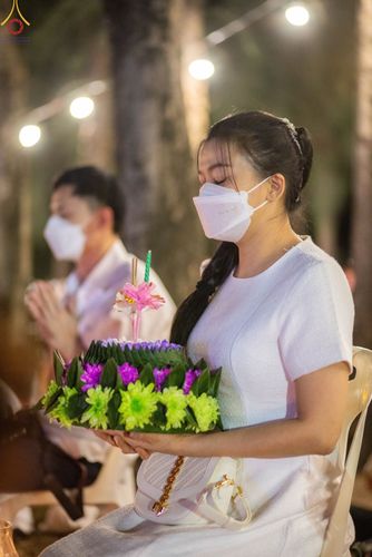 ภาพ No.55376:ประมวลภาพพิธีลอยกระทงธรรม ณ วัดพระธรรมกาย (วันที่ 8 พฤศจิกายน พ.ศ. 2565)