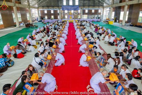 ภาพ No.40885:พิธีตัดปอยผม ปลงผม ขอขมารับผ้าไตรและพิธีบรรพชา ในโครงการอุปสมบท บูชาธรรมมหาปูชนียาจารย์ ประจำปี 2564 ชุดที่ 17