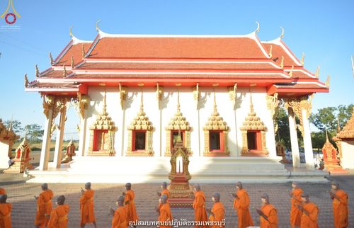 ภาพ No.40708:พิธีตัดปอยผม ปลงผม ขอขมารับผ้าไตรและพิธีบรรพชา ในโครงการอุปสมบท บูชาธรรมมหาปูชนียาจารย์ ประจำปี 2564 ชุดที่ 15