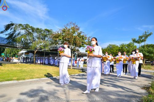 ภาพ No.39600:พิธีตัดปอยผม ปลงผม ขอขมารับผ้าไตรและพิธีบรรพชา ในโครงการอุปสมบท บูชาธรรมมหาปูชนียาจารย์ ประจำปี 2564 ชุดที่ 3