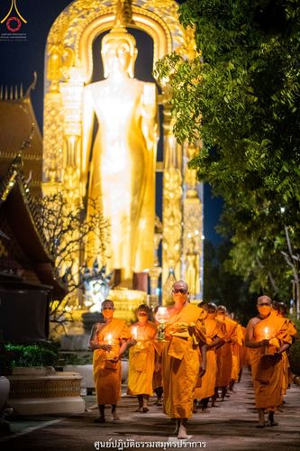 ภาพ No.42095:พิธีตัดปอยผม ปลงผม ขอขมารับผ้าไตรและพิธีบรรพชา ในโครงการอุปสมบท บูชาธรรมมหาปูชนียาจารย์ ประจำปี 2564 ชุดที่ 20