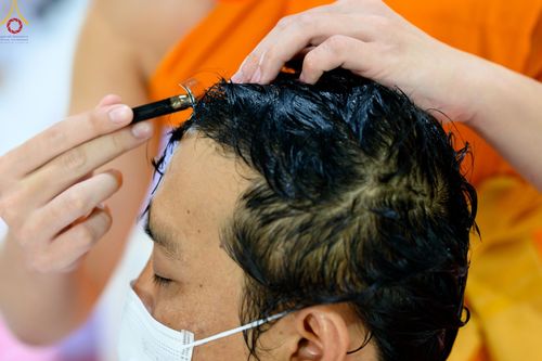 ภาพ No.47486:ประมวลภาพพิธีตัดปอยผม โครงการบรรพชาอุปสมบทหมู่ รุ่นเข้าพรรษา 2565