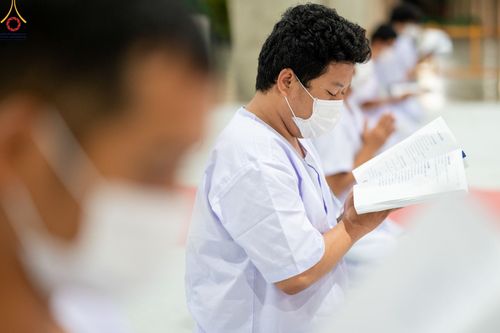 ภาพ No.47392:ประมวลภาพกิจวัตร-กิจกรรม ธรรมทายาท ในโครงการบรรพชาอุปสมบทหมู่ รุ่นเข้าพรรษา