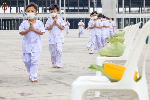 ภาพ No.43998:ประมวลภาพพิธีปลงผม โครงการบรรพชาสามเณรฟื้นฟูพระพุทธศาสนาทั่วไทย ณ ศูนย์อบรมวัดพระธรรมกาย