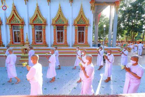 ภาพ No.40536:พิธีตัดปอยผม ปลงผม ขอขมารับผ้าไตรและพิธีบรรพชา ในโครงการอุปสมบท บูชาธรรมมหาปูชนียาจารย์ ประจำปี 2564 ชุดที่ 14