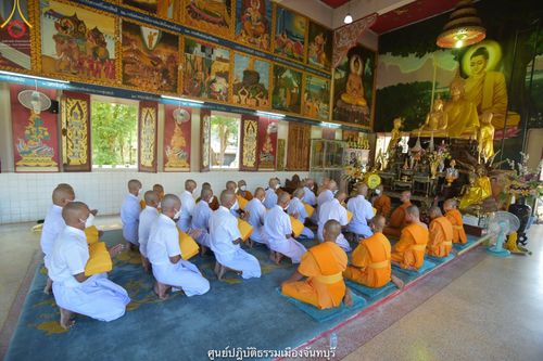 ภาพ No.39819:พิธีตัดปอยผม ปลงผม ขอขมารับผ้าไตรและพิธีบรรพชา ในโครงการอุปสมบท บูชาธรรมมหาปูชนียาจารย์ ประจำปี 2564 ชุดที่ 6