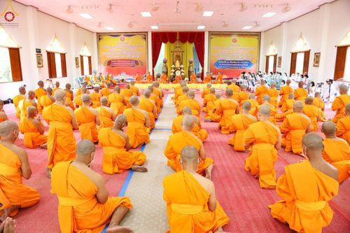 ภาพ No.48070:ประมวลภาพพิธีเวียนประทักษิณ และบรรพชาอุปสมบท รุ่นเข้าพรรษา ปี 2565