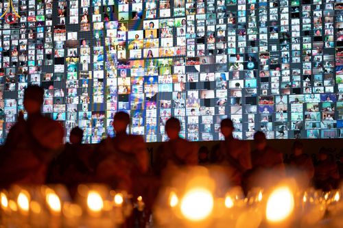 ภาพ No.42005:พิธีฉลองชัยสวดมนต์ บทธัมมจักกัปปวัตตนสูตร 4,000,002,565 จบ เพื่อเป็นสิริมงคลตอนรับศักราชใหม่