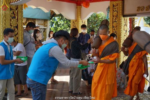 ภาพ No.39980:คณะพระภิกษุ - สามเณร วัดบ้านขุนกว่า ๓๐๐ รูป เดินธรรมยาตราฉลองแชมป์บาลี ๒๕๖๔