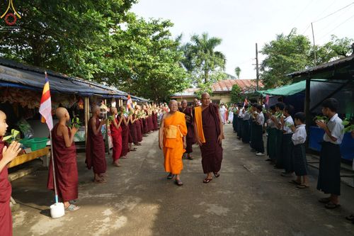 ภาพ No.57415:ประมวลภาพพิธีประดิษฐานพระบรมสารีริกธาตุพระเจดีย์ราชาธิราชมุนี ณ วัดอองเซยามิน ประเทศเมียนมาร์
