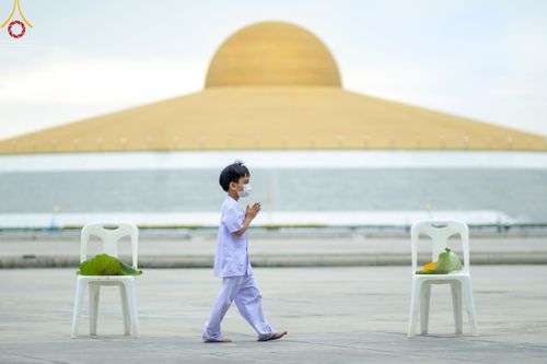 ภาพ No.44001:ประมวลภาพพิธีปลงผม โครงการบรรพชาสามเณรฟื้นฟูพระพุทธศาสนาทั่วไทย ณ ศูนย์อบรมวัดพระธรรมกาย