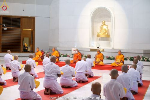 ภาพ No.40040:พิธีตัดปอยผม ปลงผม ขอขมารับผ้าไตรและพิธีบรรพชา ในโครงการอุปสมบท บูชาธรรมมหาปูชนียาจารย์ ประจำปี 2564 ชุดที่ 8