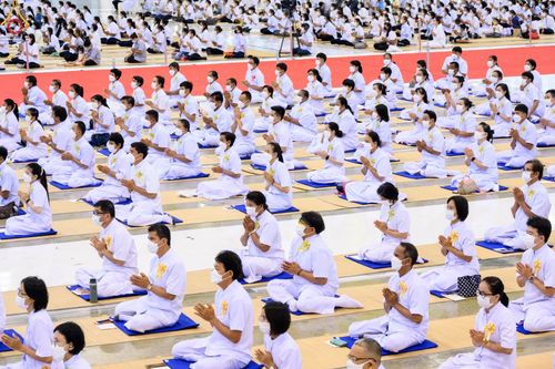 ภาพ No.48601:ประมวลภาพพิธีรำลึกถึงนักสร้างบารมี ในวันมหารำลึก ครั้งที่ 32 ณ วัดพระธรรมกาย