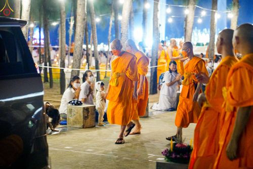 ภาพ No.55374:ประมวลภาพพิธีลอยกระทงธรรม ณ วัดพระธรรมกาย (วันที่ 8 พฤศจิกายน พ.ศ. 2565)