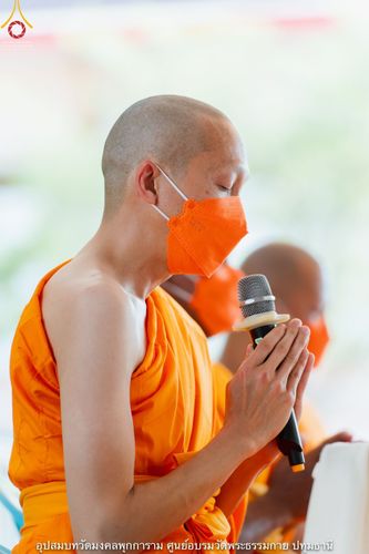 ภาพ No.40388:พิธีตัดปอยผม ปลงผม ขอขมารับผ้าไตรและพิธีบรรพชา ในโครงการอุปสมบท บูชาธรรมมหาปูชนียาจารย์ ประจำปี 2564 ชุดที่ 12